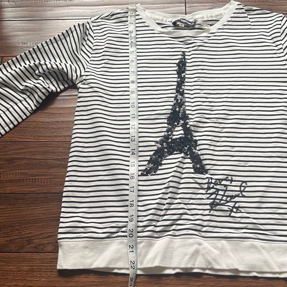 Karl Legerfeld Sweatshirt - Picture 9 of 10